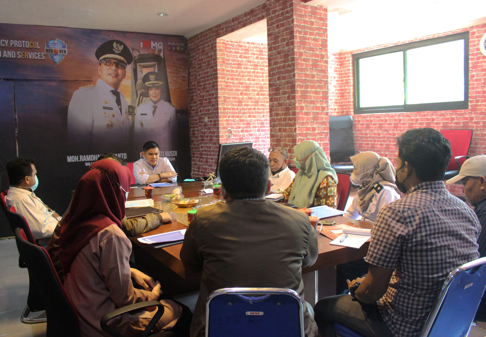 Gambar Plt Camat Mamajang M. Ari Fadli, S.STP menerima kunjungan dari Tim USAID