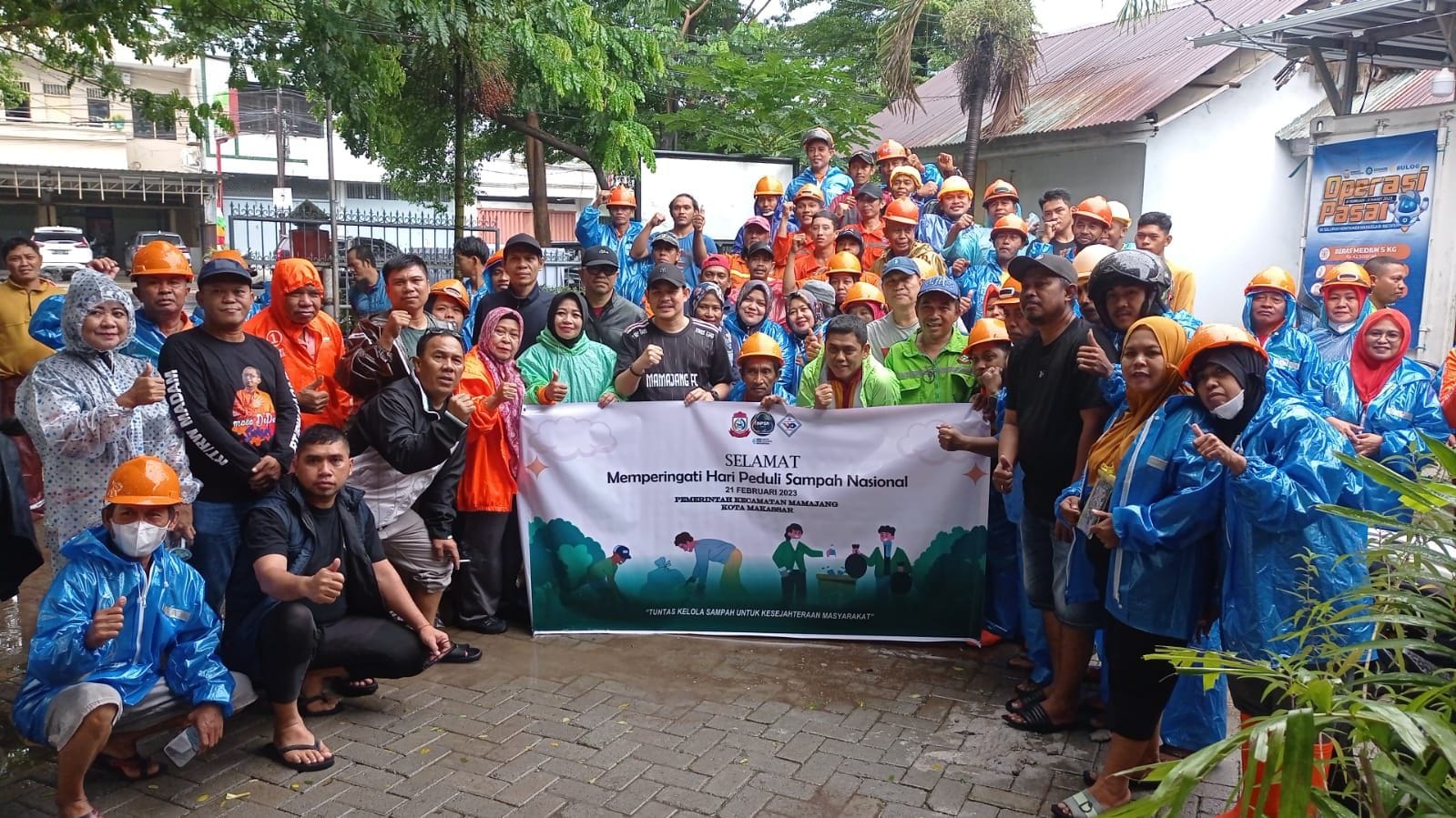 Gambar Tripika Mamajang Melaksanakan Kerja Bakti Dalam Memperingati Hari Peduli Sampah Nasional 2023